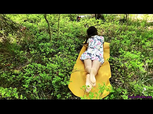 ❤️ Fremdulo sur Tinder Masturbas Mian Kuzon kaj Fikas Pasie en la arbaro ❤️ Anala video ĉe eo.nudexxx.ru ☑